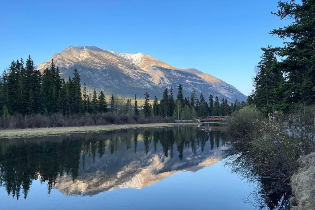 Unit #303 Mountain View 1Br In Canmore Downtown Eksteriør bilde